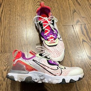 Youth 5.5 Nike Reacts